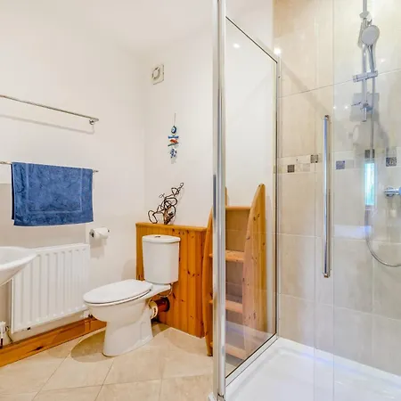 3 Bed In Eden Valley 93200 *